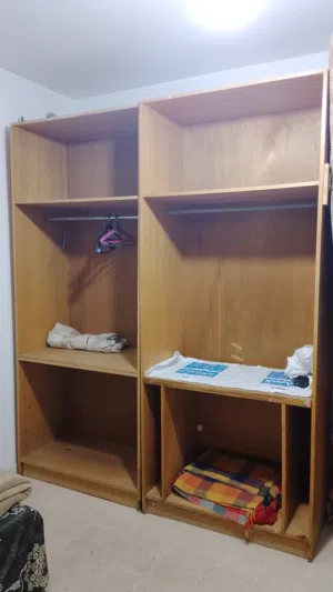 خزانة للبيع