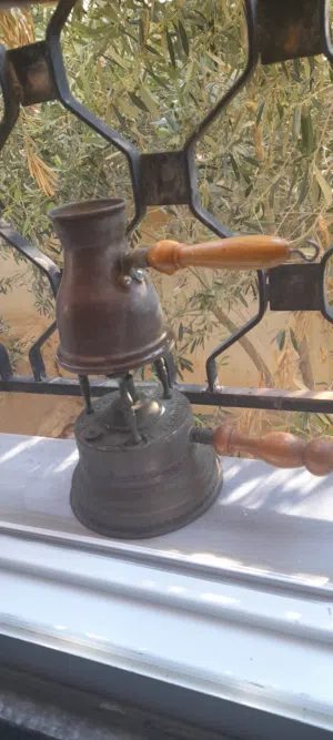 سبرتاية وغلاية نحاسية