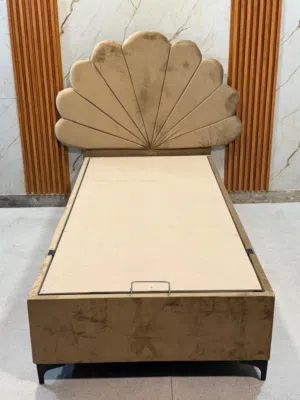 سرير خزن نفر