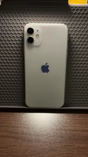Apple iPhone 11 128 GB in Al Riyadh