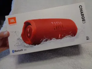 للبيع سماعة JBL Charge 5 أصلية – جديدة