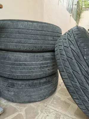 إطارات بريدجستون 235/65/18 مستعمل للبيع بحالة جيدة  Bridegistone tires for sale