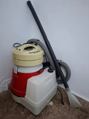 مكنست فرش مستعملة للبيع