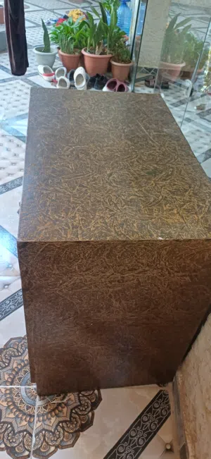مكتب بحاجه الى بخاجة الة حارور بحاله جيده للبيع