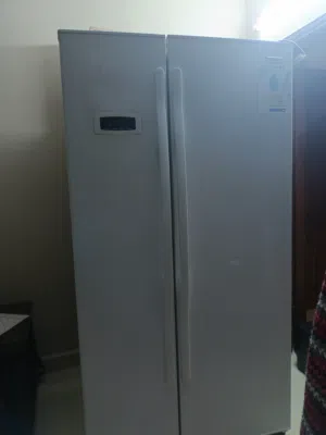 ثلاجة بيكو للبيع مع فريزر