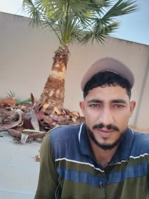 اسطى نخل و اشجار تقليع جبار و دكار تنظيف نخل تامة ويوجد منشار بنزيم ل قص الاشجار والنخيل واسعار ترض