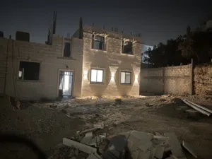 عقار / منزل مكون من 3 شقق بناء جديد