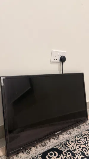 شاشة مايكرو ماكس للبيع بحالة جيدة