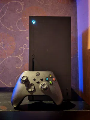 Xbox Series X + controller مستعمل بحالة وكالة