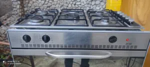 فرن و طباخ ايطالي سمالفيك غاز 90×60 مع الطباخ قطعتين بلت ان تايمر و مروحة و اضاءة شغال 100% للقطعين
