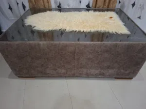 طاولات للبيع