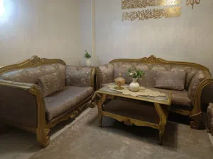 متاح صالون كلاسيك مدهب