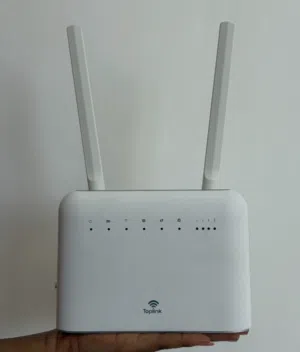 راوتر 4G LTE الذكي  مفتوح على جميع الشبكات Unlocked to All Networks يعمل بالشاحن وبطاريته 5000mAh