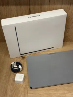 MacBook Air 2026. M5-Chip. 16 RAM. 512 SSD. 13.6-inch