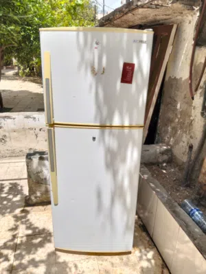 ثلاجة 16قدم للبيع