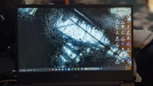 Victus by HP Gaming Laptop 15-fr0031ne