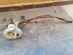 بومبة بنزين مرسيدس. E350 2014