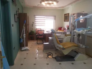 عيادة اسنان للبيع