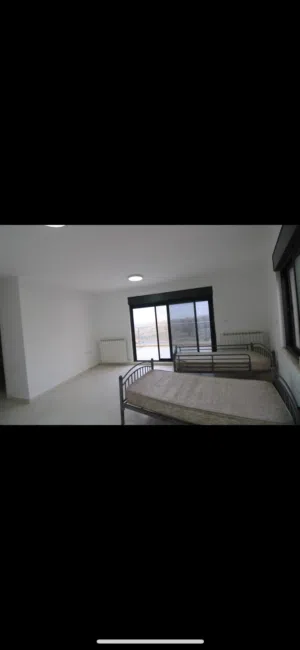 260 m2 4 Bedrooms Apartments for Sale in Ramallah and Al-Bireh Ein Musbah