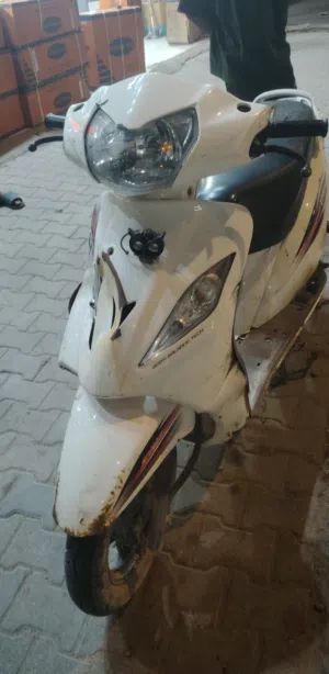 دراجه TVS هندي للبيع شغاله سلف وهندر مكينه ما مفتوحه شغاله ما نقصها شي