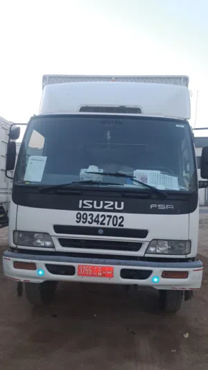 Isuzu 7 ton truck for sale good condition engine gear all good