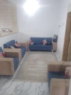 صالون شبه جديد للبيع في تاجوراء