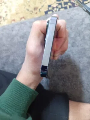 ايفون 13 برو ماكس للبيع
