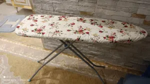 طاولة مكواة كبيرة الحجم