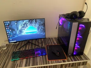 للبيع Pc Gaming مواصفات ممتازه ويشغل اغلب الالعاب القويه مع جميع ملحقاته