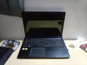 للبيع: Acer Aspire E5-575G بحالة ممتازة  شوف الوصف