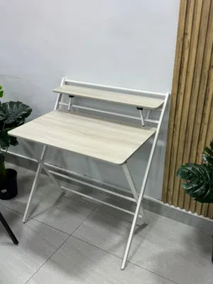 طاولة عصرية عملية