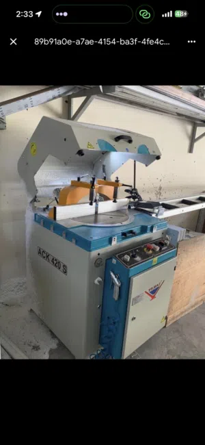 للبيع ماكينات UPVC وألمنيوم  لتصنيع الشبابيك والأبواب