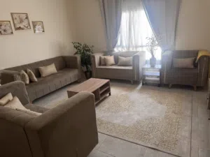 طقم كنب مستخدم بسيط