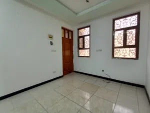 شقة حديثة تؤجر للعوائل والمكاتب والموظفين للإيجار في بريهة