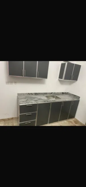 مطبخ شبه جديد كامل