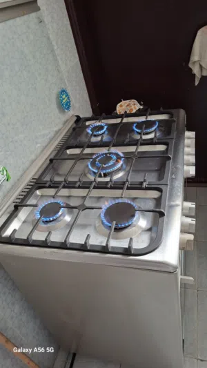 فرن غاز AKAI تركي 5 شعلات بحالة جيدة جداً