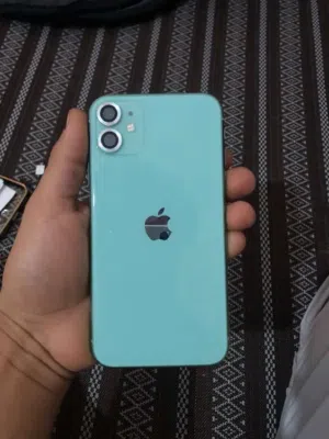 Apple iPhone 11 64 GB in Tripoli