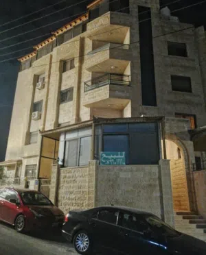 شقة ارضيك بحال الوكالة غير مستهلكك مطبخ راكب وصحي وتمديدات حديثك غير مستخدمة