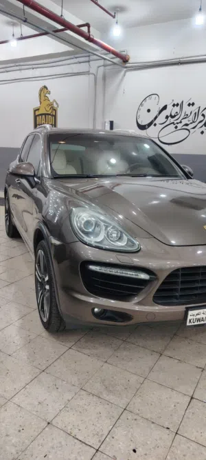 2012 Porsche Cayenne SUV for Sale - GCC Specs, Gasoline, 4.0L, Good Condition