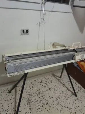 ماكينة تريكو برازر ياباني أصلي KR-830 كاملة بالملحقات والكرتونة - وكالة غبور
