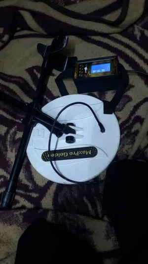جهاز حث نبضي للبيع بحالة ممتازة وشغال 100٪ مناسب لكشف الذهب والمعادن والدفائن مدى ممتاز ودقة عالية ب