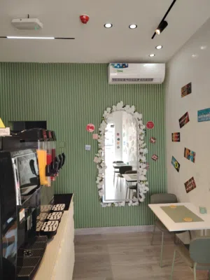 محل حلويات للبيع