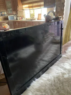 شاشه بانسونيك بحالة الوكاله