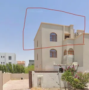 للبيع شقة في المعبيلة الجنوبية شارع النزهة