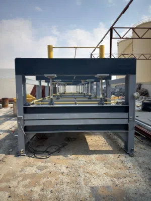 مكبس ساندويش بانل هيدروليكي - Sandwich Panel Pressing Machine
