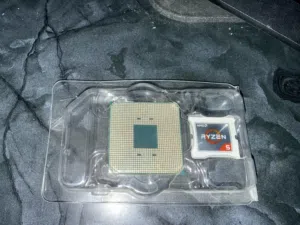 Ryzen 5 3600 مع المروحة تاعيته