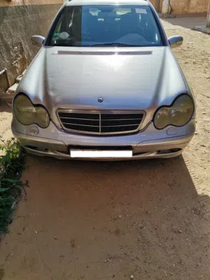 سيارة  C180 2004  للبيع