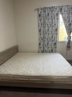سرير مزدوج (Double Bed) للبيع مع المرتبة