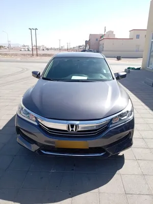 Honda . Accord . 2017 . Used3