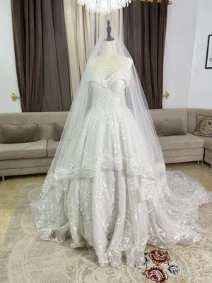 فستان زفاف للاجار او البيع ..واتساب فقط
